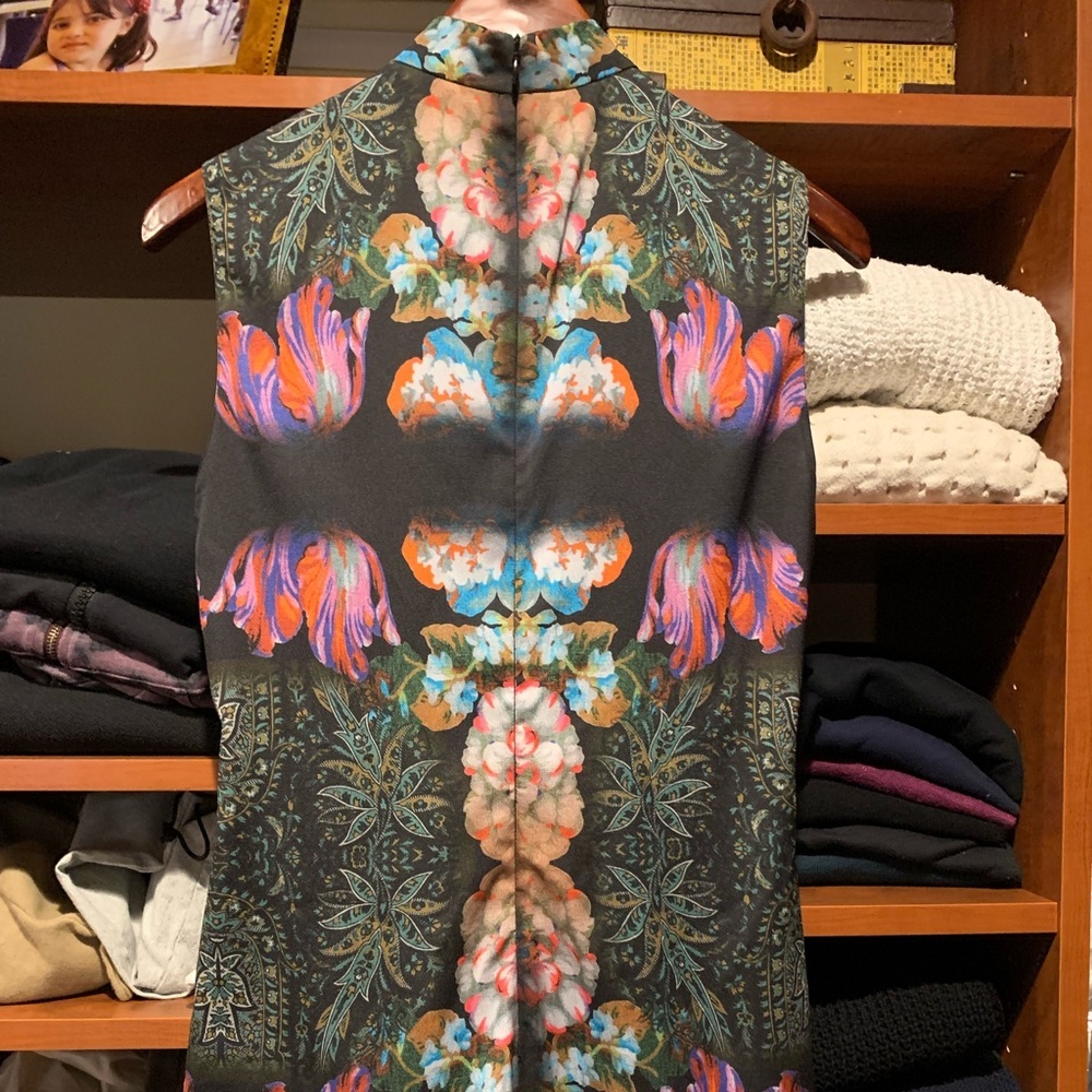 Etro Printed Sleeveless Silk Blouse - 44 - Picture 2 of 4